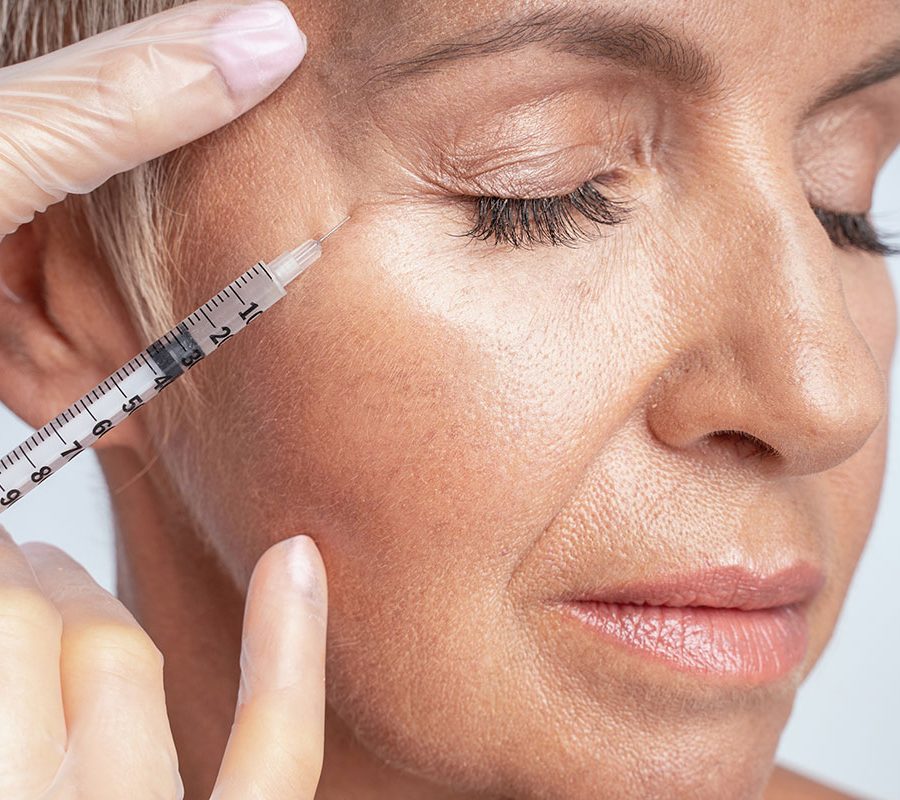close-up-of-mature-woman-that-keeping-eyes-closed-2026-01-08-22-10-56-utc