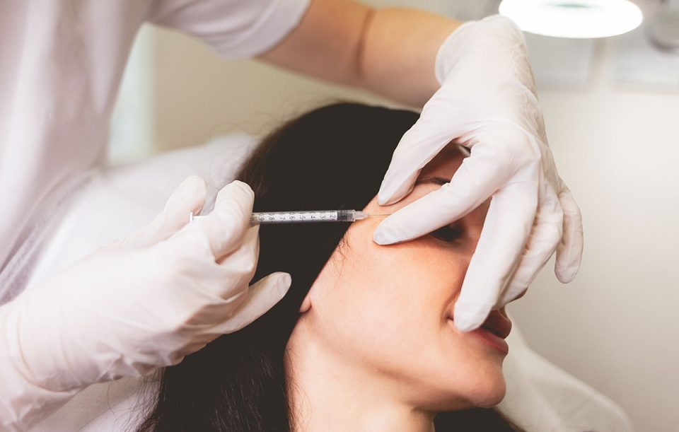 cosmetologist-makes-anti-aging-injections-for-her-2026-01-05-06-06-30-utc